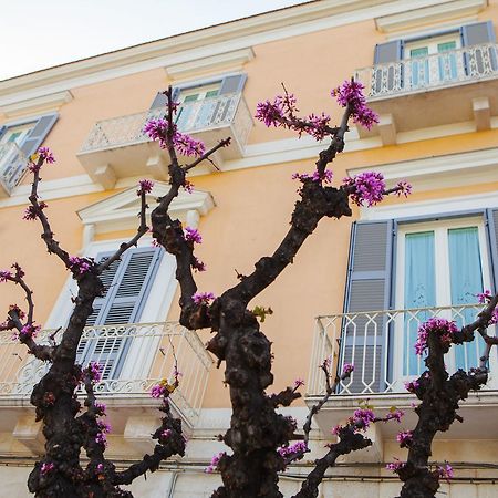 Albergo Lucy Trani Buitenkant foto