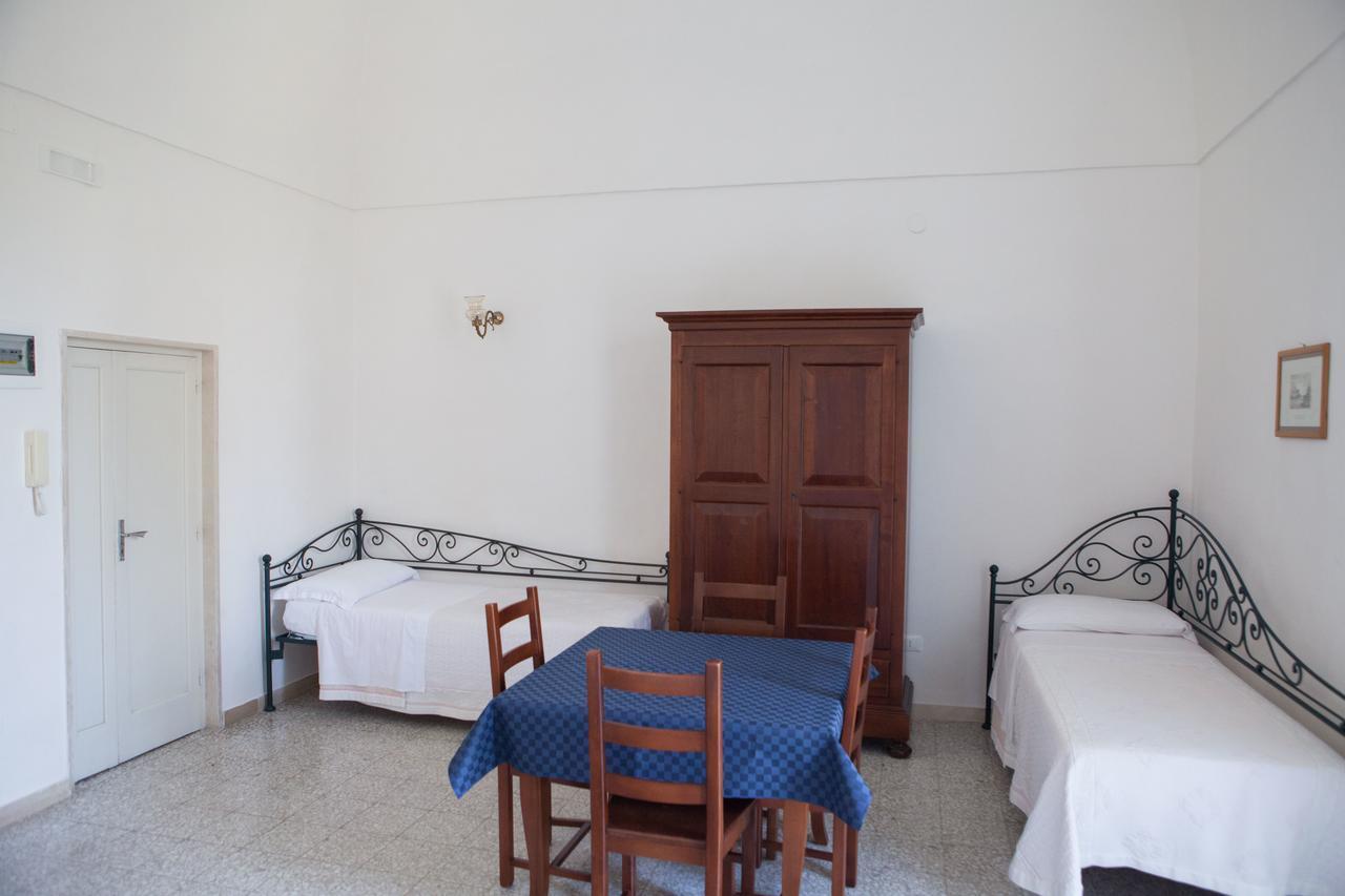 Albergo Lucy Trani Buitenkant foto