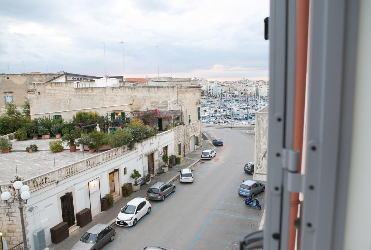 Albergo Lucy Trani Buitenkant foto